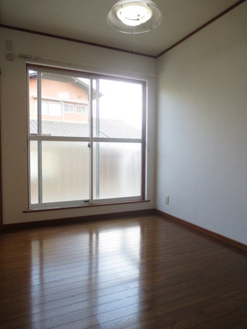 居室 ノブタハイツ