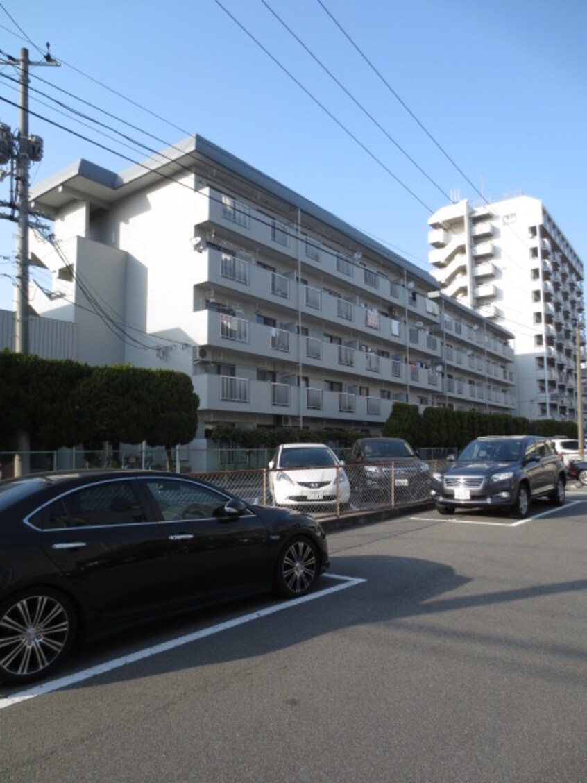 駐車場 サンテラス府中