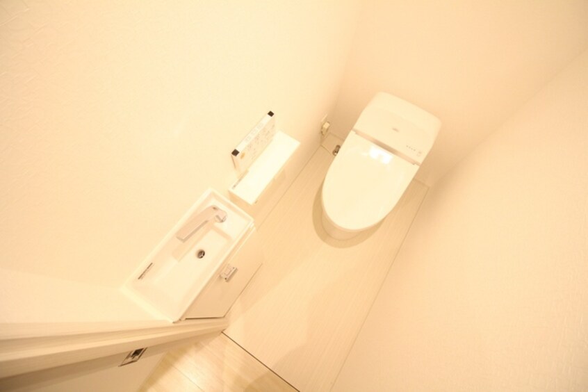 トイレ CREST　CENTRAL　BLDG.