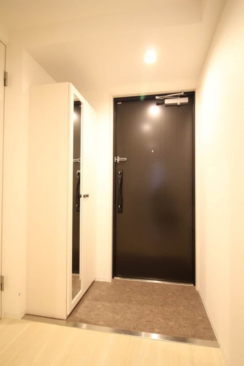 玄関 CREST　CENTRAL　BLDG.