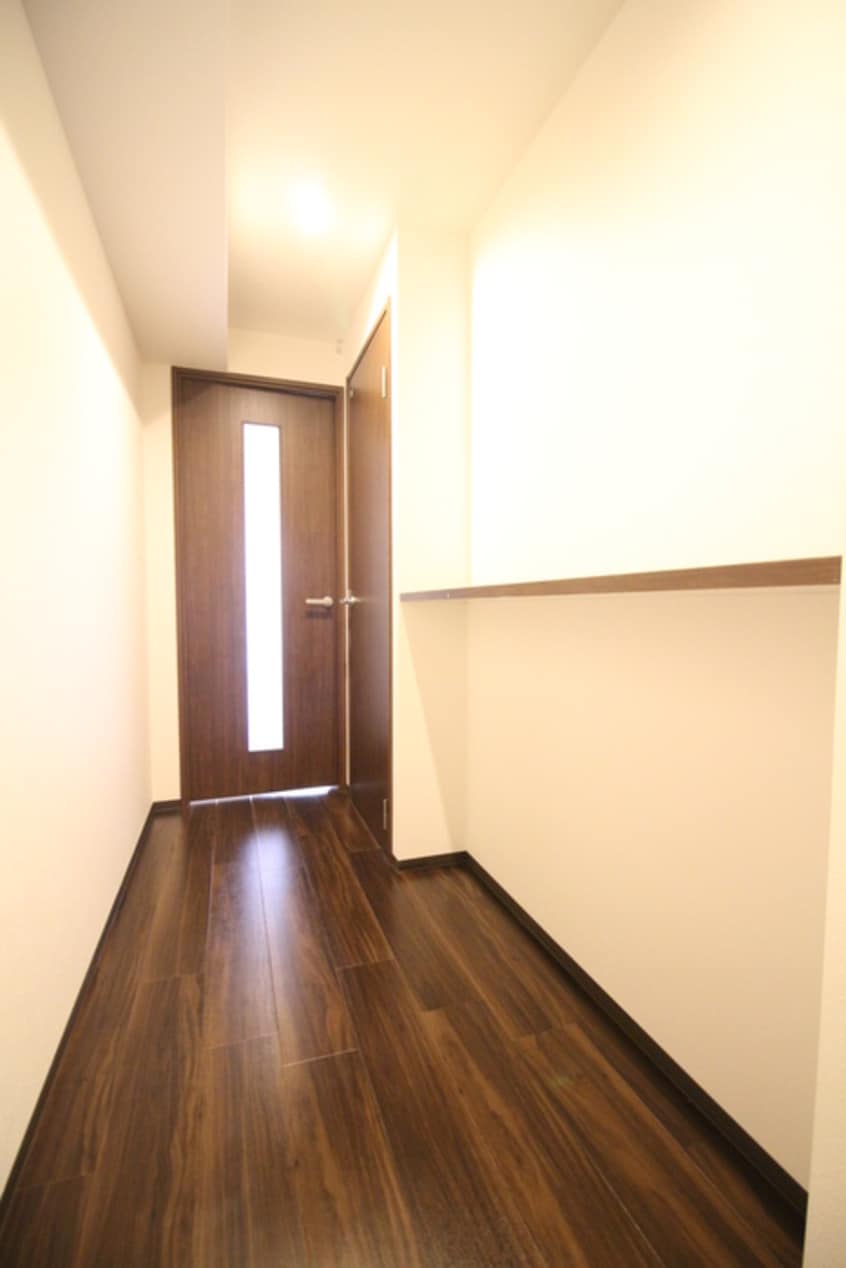 廊下 CREST　CENTRAL　BLDG.