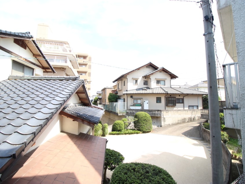 室内からの展望 ヒルズ新宮苑