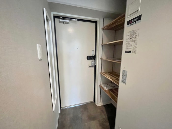 玄関 La Shanti本川