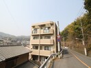 己斐上タウンＢ棟の外観