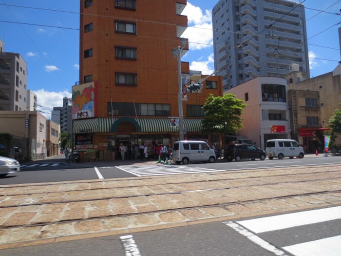 GOGOやまぐち(スーパー)まで850m サンシャイン舟入本町
