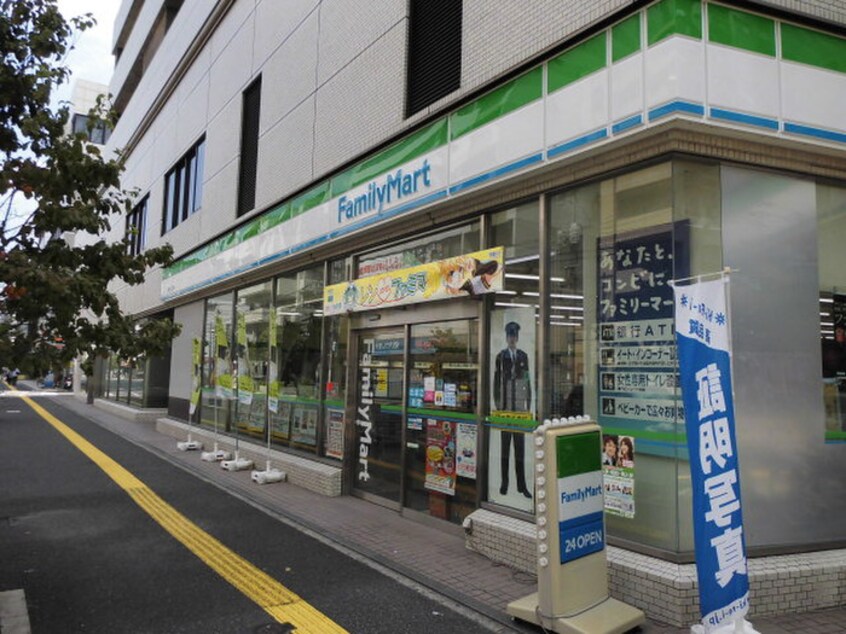 ファミリーマート広島東雲店(コンビニ)まで230m オンフォレストシノノメ