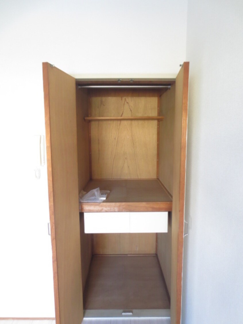 収納 ジャルダン皆賀