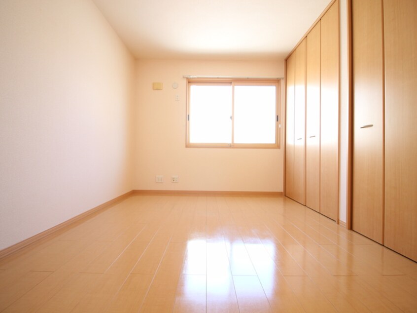 居室 ロ－ズコ－トＫＡＲＥＮ