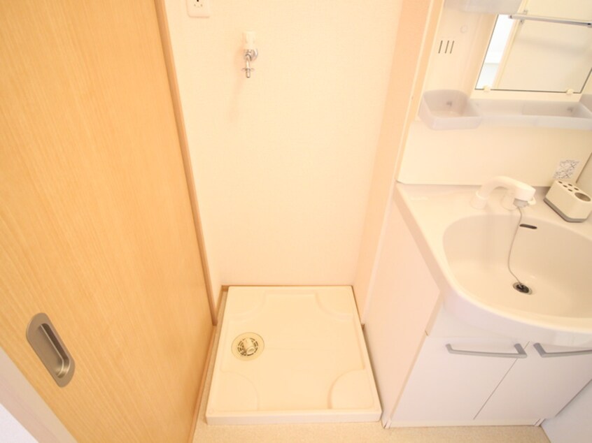 洗濯機置場 ロ－ズコ－トＫＡＲＥＮ