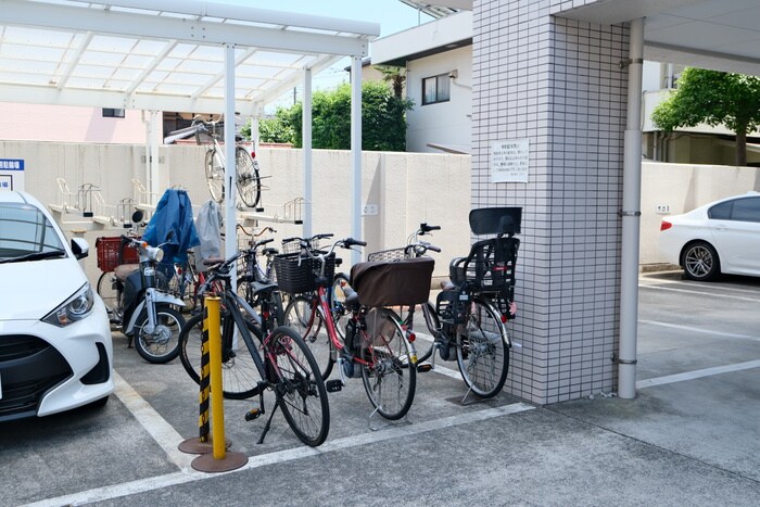 駐輪場 パ－ルマンション東観音