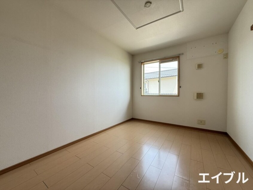 居室 メゾンドリリ－