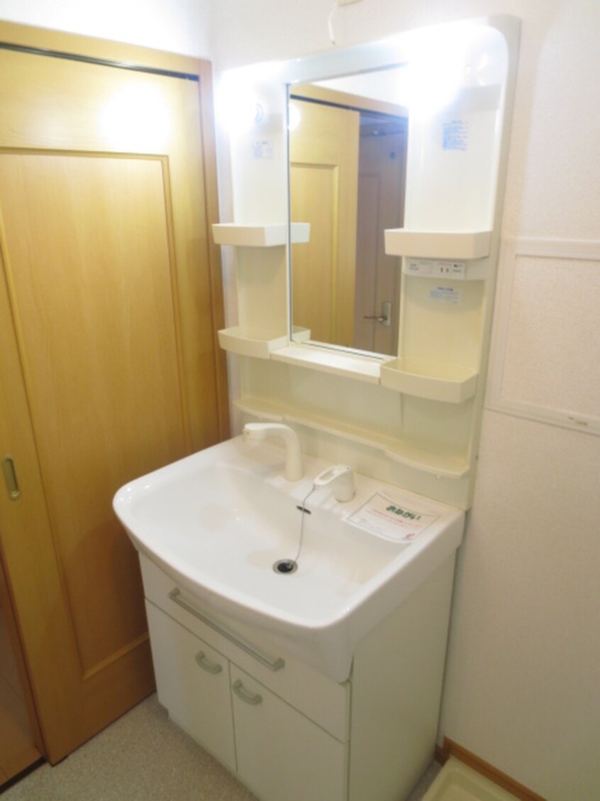 洗面 メゾンドリリ－