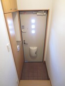 玄関 メゾンドリリ－