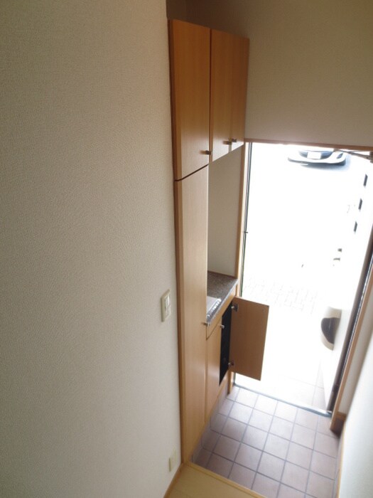 靴箱 メゾンドリリ－