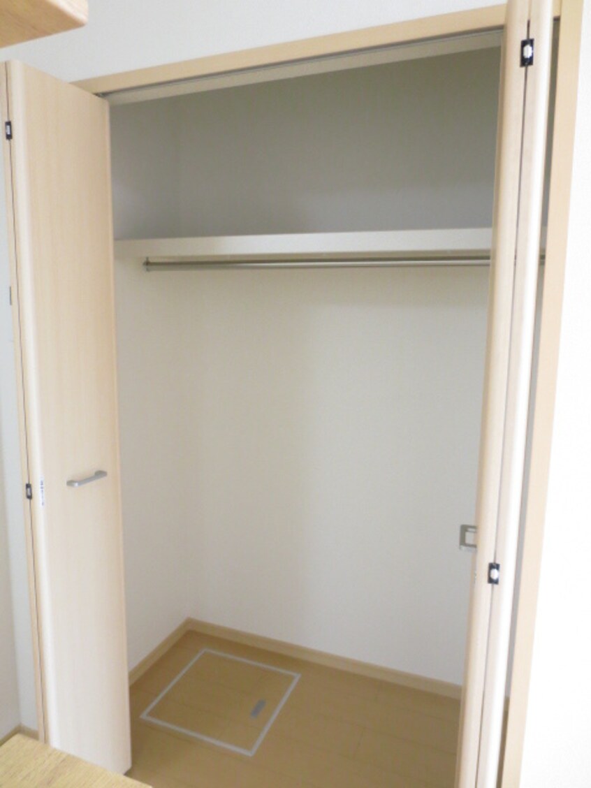 収納 シャン・ド・フル－ル・タマキ