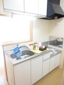 キッチン シャン・ド・フル－ル・タマキ