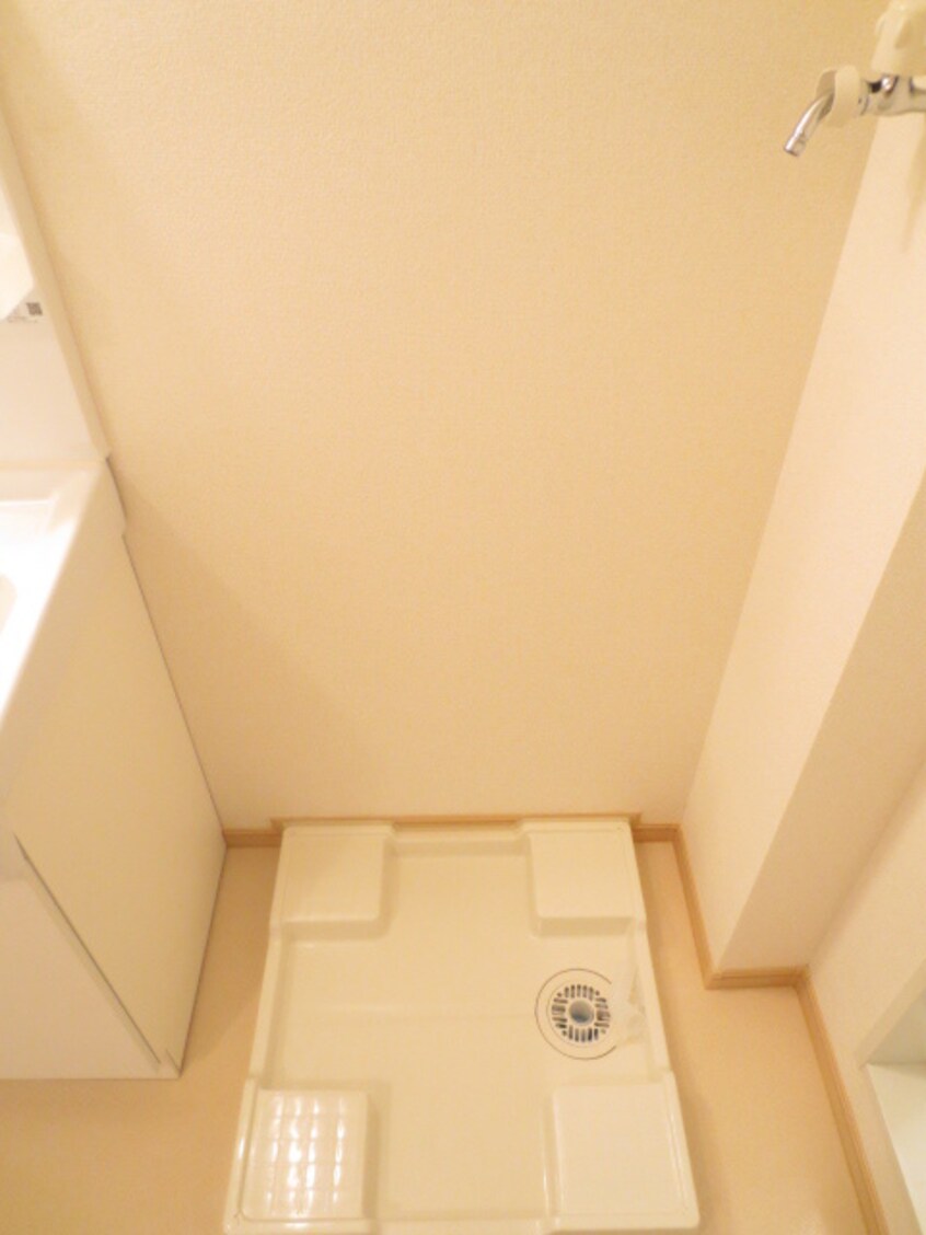 洗濯機置場 シャン・ド・フル－ル・タマキ