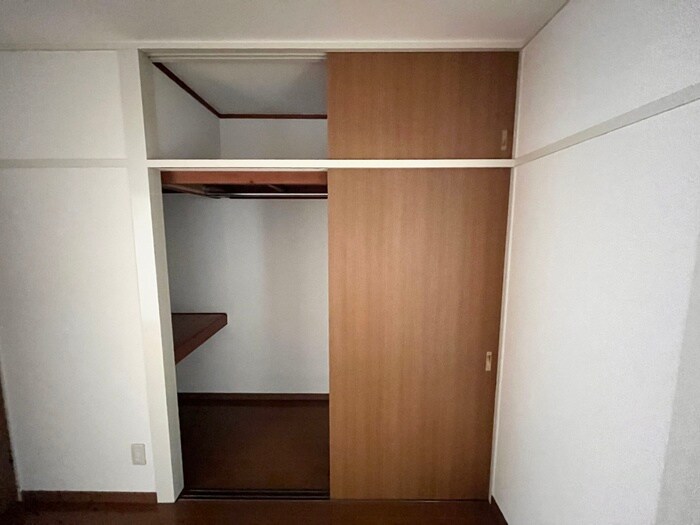 収納 西十日市ビル