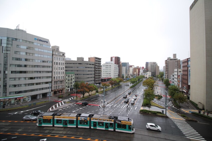 室内からの展望 ｻﾞ･ﾊﾟｰｸﾊｳｽ広島駅前通り(603)