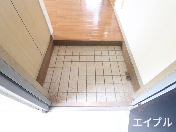 玄関 グリ－ンシティ串戸