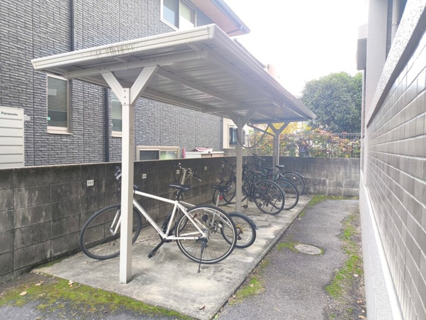 駐輪場 ボストンビル