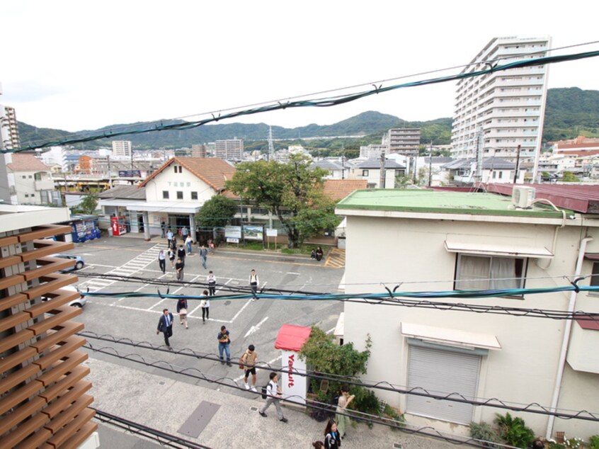 室内からの展望 フローラ下祗園駅前