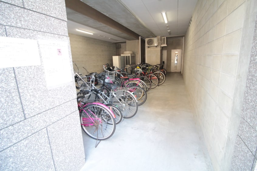 駐輪場 ウイング宝町サード