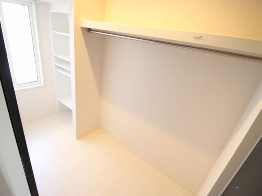 収納 グランテリア楽々園W