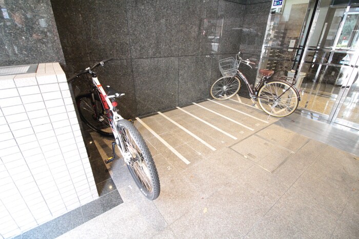 駐輪場 グランマーレ17