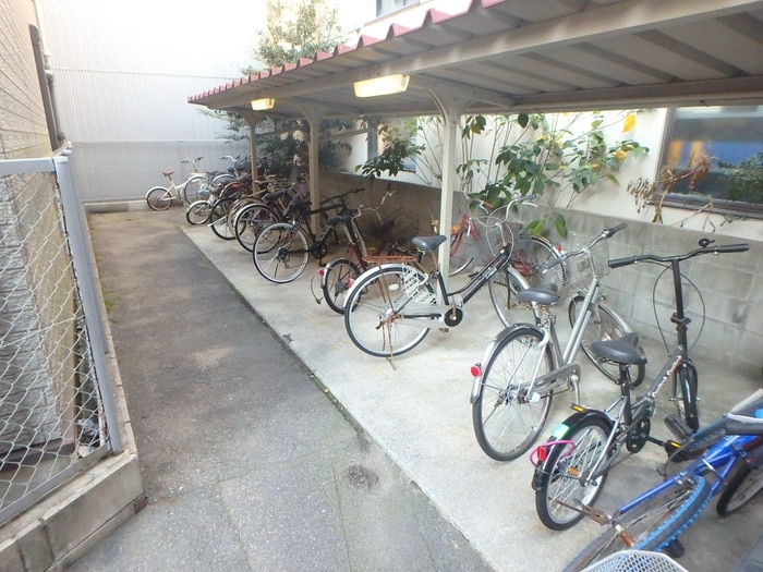 駐輪場 ハイツフォーシーズンズ