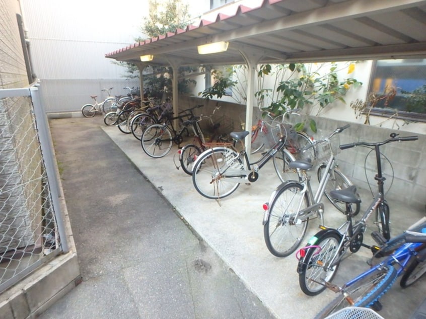 駐輪場 ハイツフォーシーズンズ