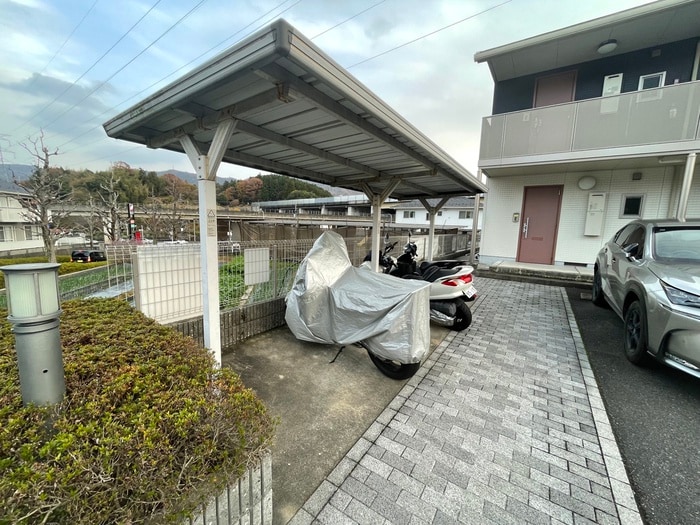 駐輪場 ウエストヒルズⅢ番館