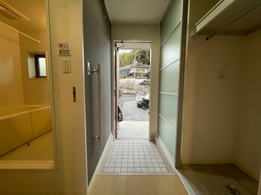 玄関 ウエストヒルズⅢ番館