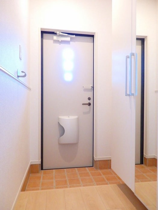 玄関 フィオーレドムスA