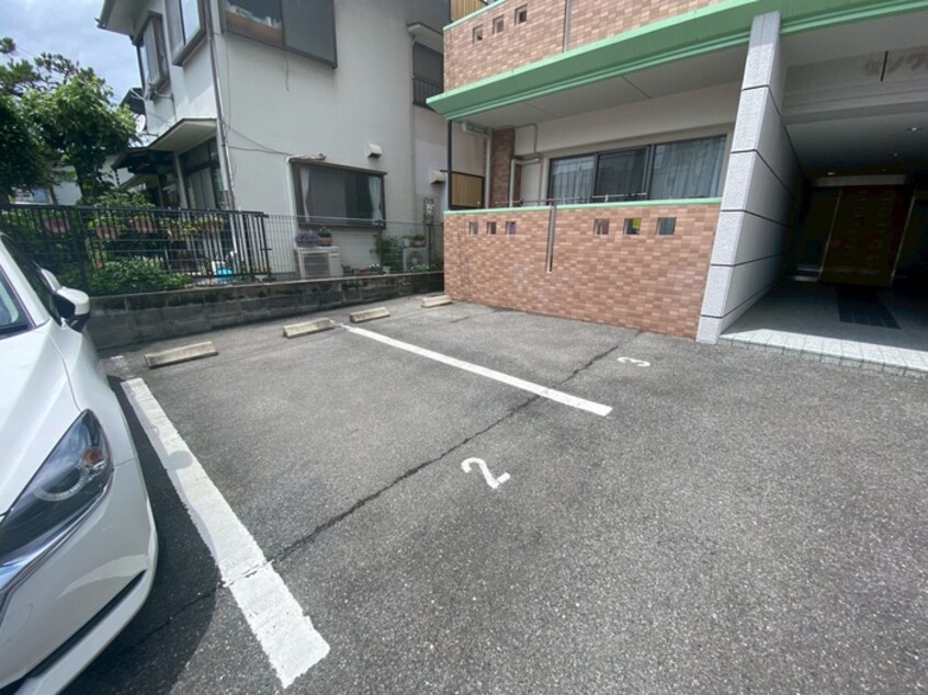 駐車場 セソワ西川口
