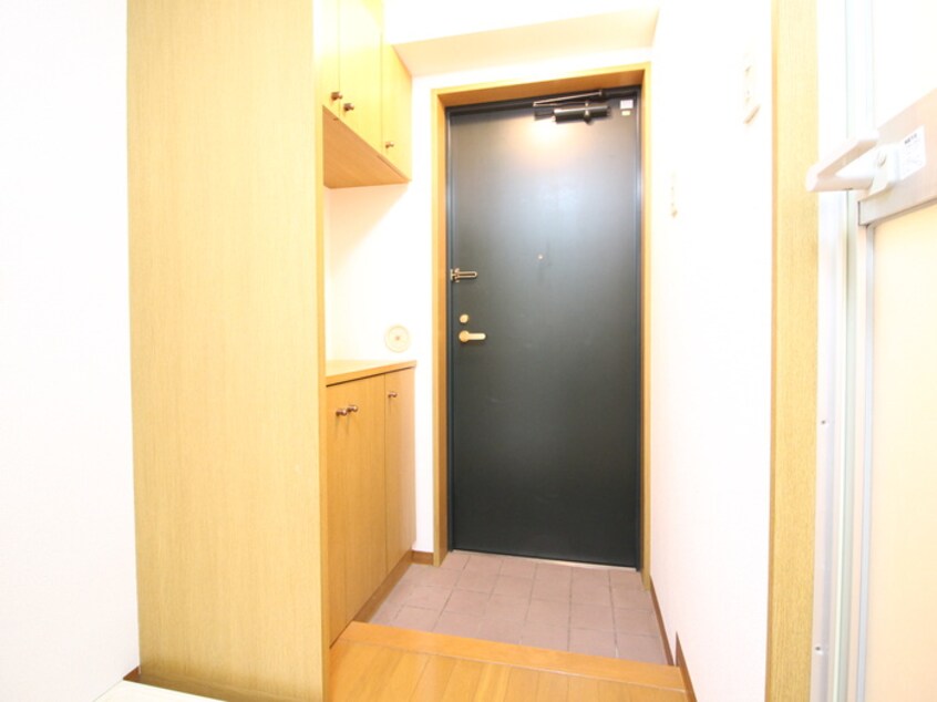 玄関 ロゼッタ石本