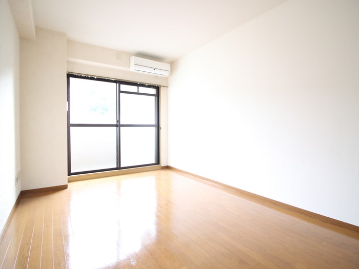 内観写真 ロゼッタ石本