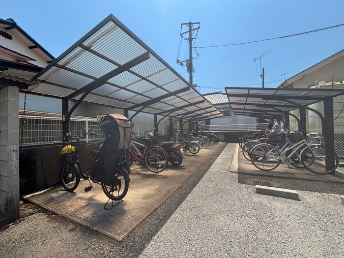 駐輪場 ソレーユ西山