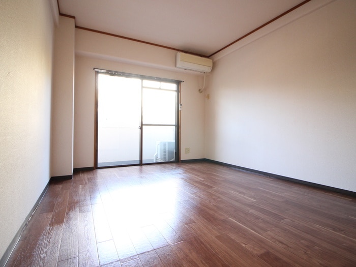 居室 サンリバー西蟹屋