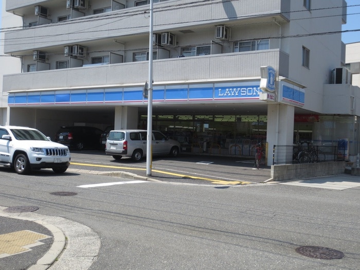ファミリーマート 西原八丁目店(コンビニ)まで640m GRANDTIC LY　祗園
