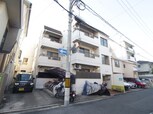 免出ビル