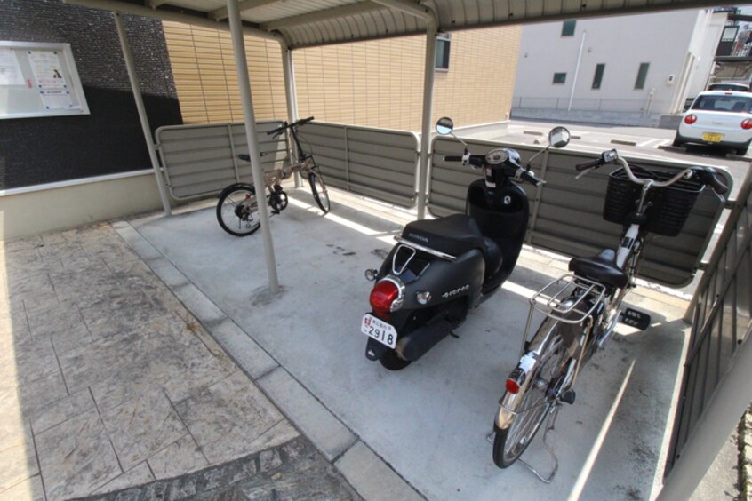 駐輪場 メゾンドペルレ住村　Ⅰ