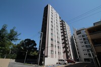 ﾗﾙｳｪﾝﾃﾞｨ縮景園前ｳｴｽﾄ(901)