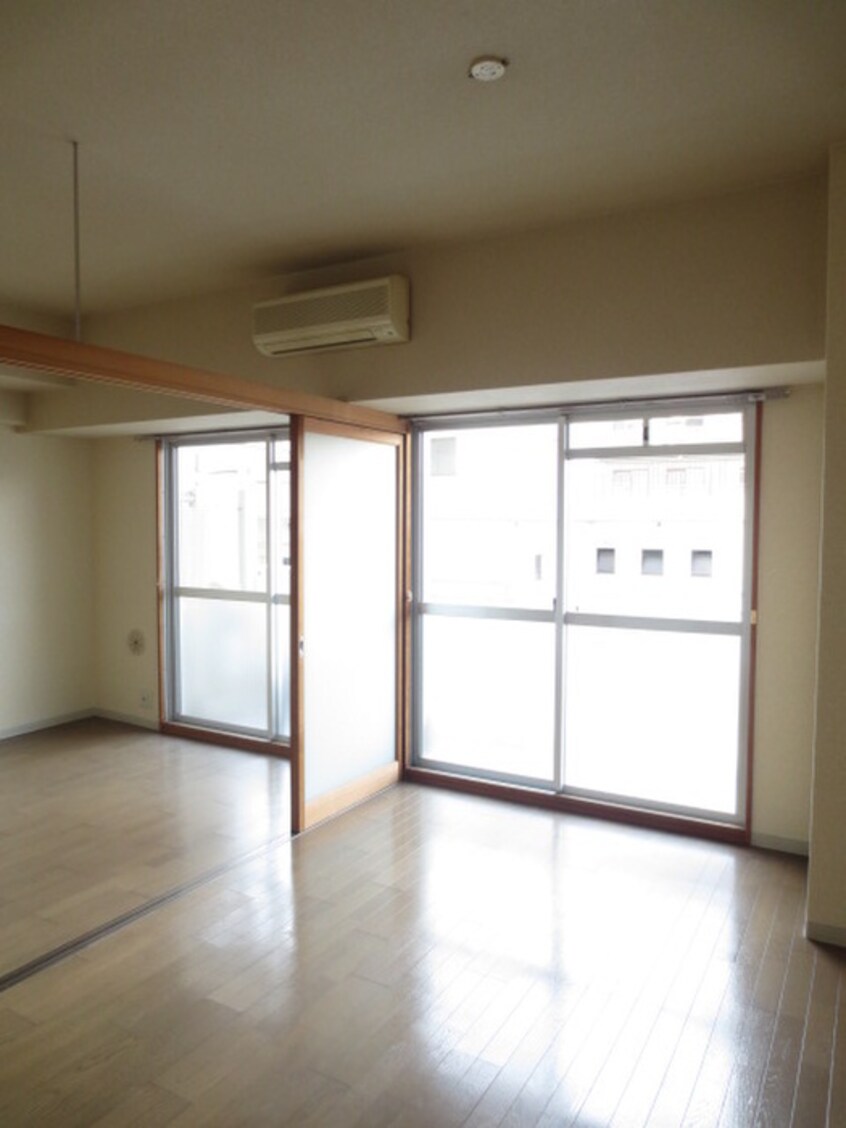 居室 コーナービル