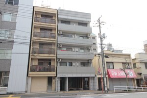 リバ－ハンドビル(3階)