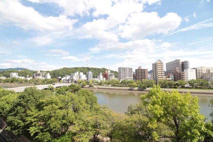 室内からの展望 第１７友建ビル