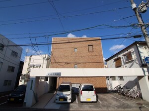 Woh吉島東