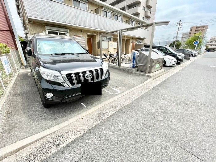 駐車場 ルミナスコ－ト