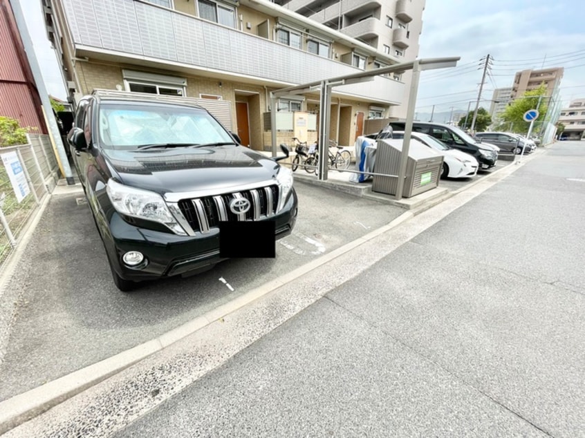 駐車場 ルミナスコ－ト