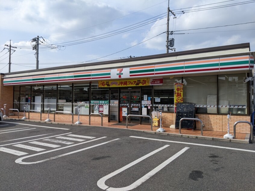 セブンイレブン安芸府中大通１丁目店(コンビニ)まで880m コネットビル